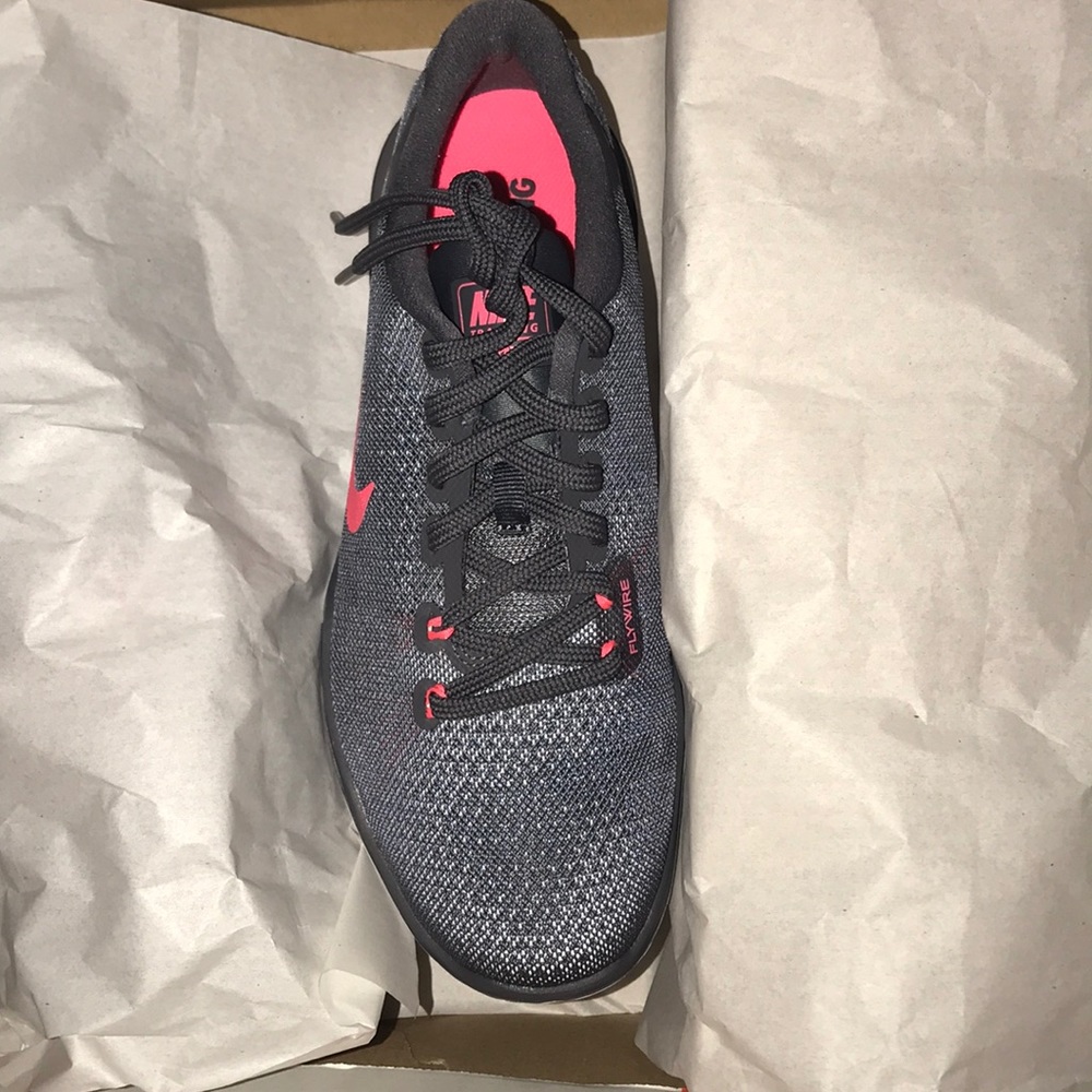 BRAND NEW AUTHENTIC NIKES! - Picture 7 of 8